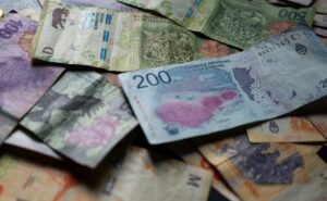 Peso Pluma performing live